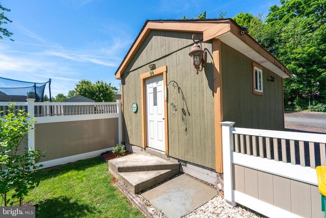 113 PENN ST, Pennsburg, PA 18073