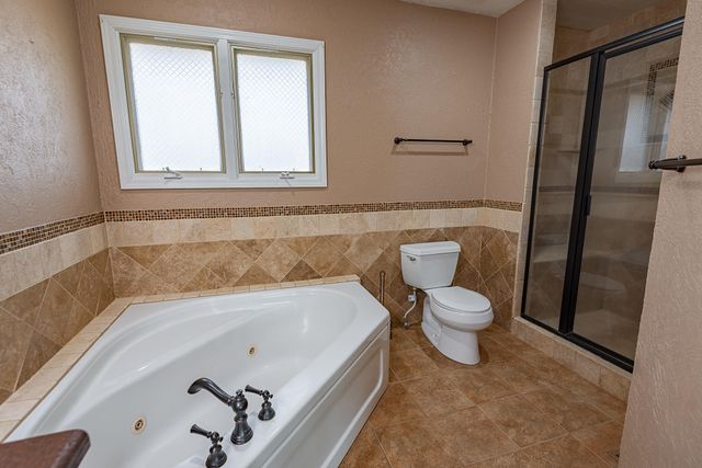 1957 W Nottingham Street, Springfield, MO 65810