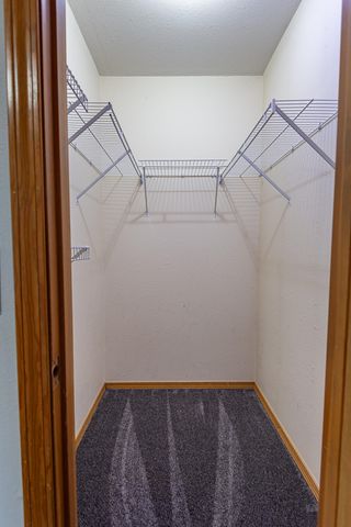 1957 W Nottingham Street, Springfield, MO 65810