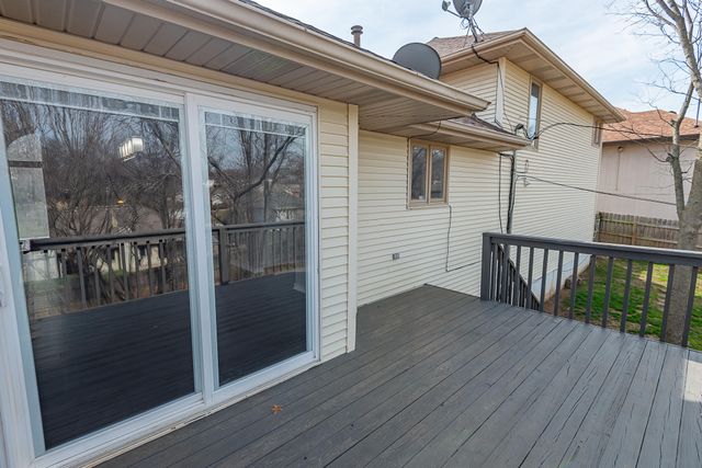 1957 W Nottingham Street, Springfield, MO 65810