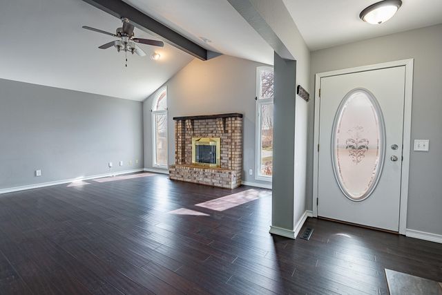 1957 W Nottingham Street, Springfield, MO 65810