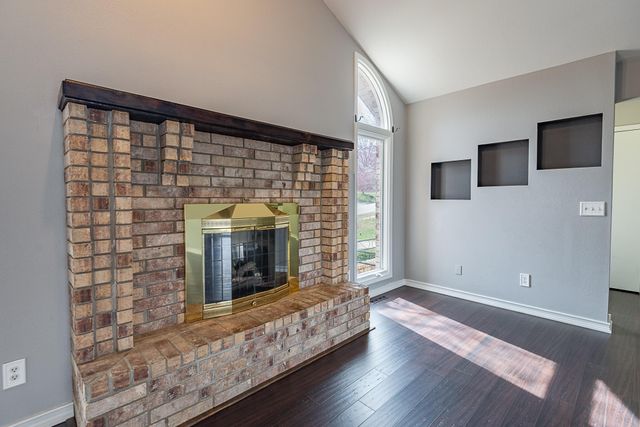 1957 W Nottingham Street, Springfield, MO 65810