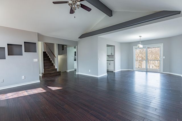 1957 W Nottingham Street, Springfield, MO 65810