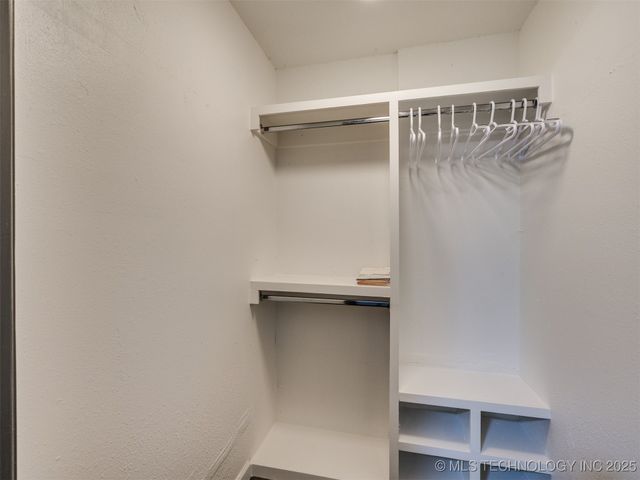 11 Port Duncan, Afton, OK 74331