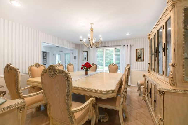 2383 Shady Lane, Highland Park, IL 60035