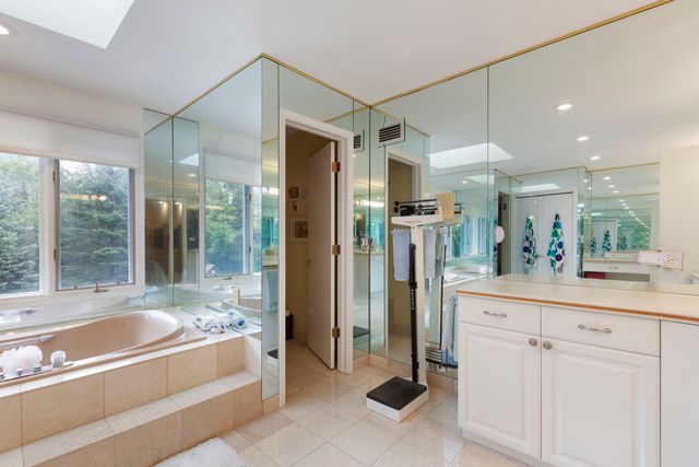 2383 Shady Lane, Highland Park, IL 60035