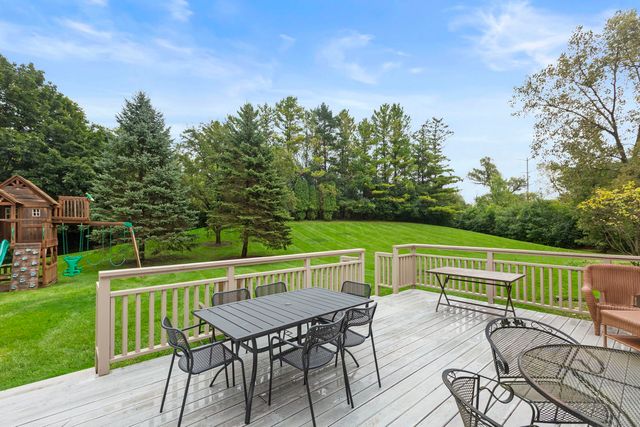 2383 Shady Lane, Highland Park, IL 60035