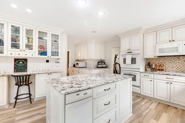 2383 Shady Lane, Highland Park, IL 60035