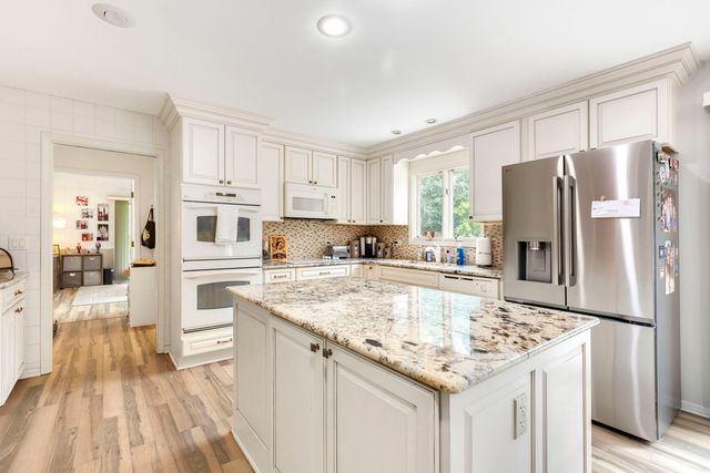 2383 Shady Lane, Highland Park, IL 60035
