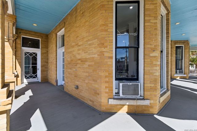 339 W Woodlawn Ave, San Antonio, TX 78212