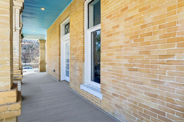 339 W Woodlawn Ave, San Antonio, TX 78212