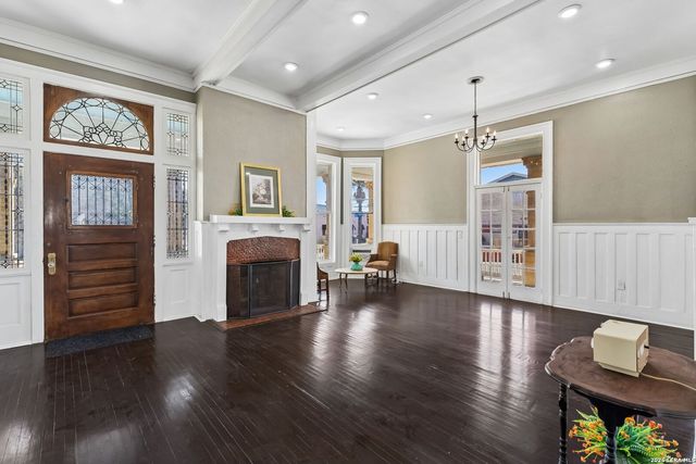 339 W Woodlawn Ave, San Antonio, TX 78212