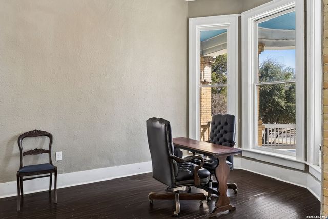 339 W Woodlawn Ave, San Antonio, TX 78212