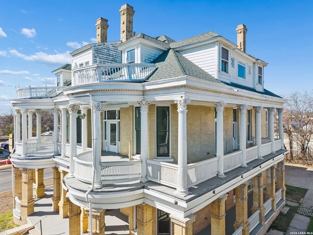 339 W Woodlawn Ave, San Antonio, TX 78212