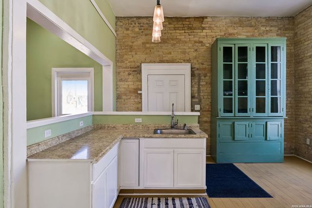 339 W Woodlawn Ave, San Antonio, TX 78212