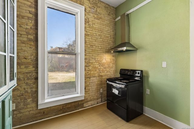 339 W Woodlawn Ave, San Antonio, TX 78212