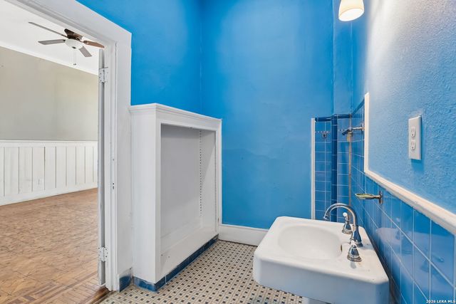 339 W Woodlawn Ave, San Antonio, TX 78212