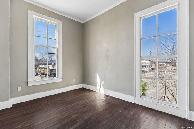 339 W Woodlawn Ave, San Antonio, TX 78212