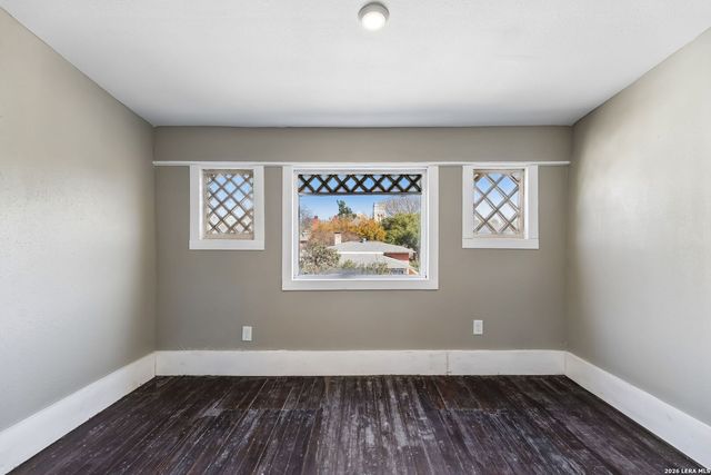 339 W Woodlawn Ave, San Antonio, TX 78212