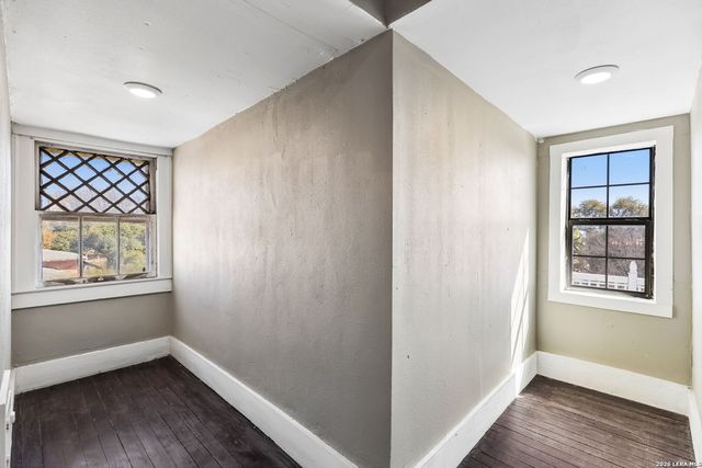 339 W Woodlawn Ave, San Antonio, TX 78212