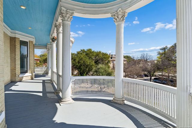 339 W Woodlawn Ave, San Antonio, TX 78212