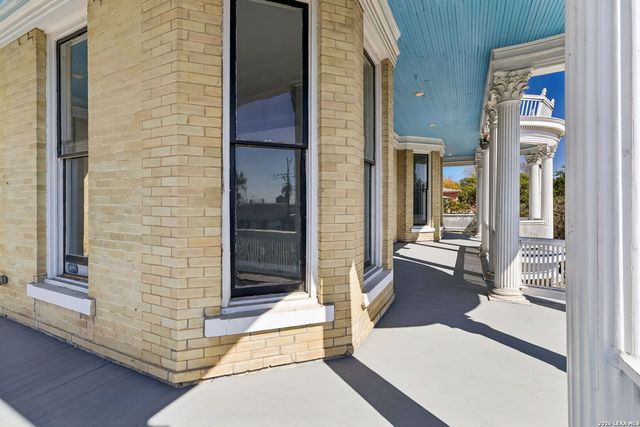 339 W Woodlawn Ave, San Antonio, TX 78212