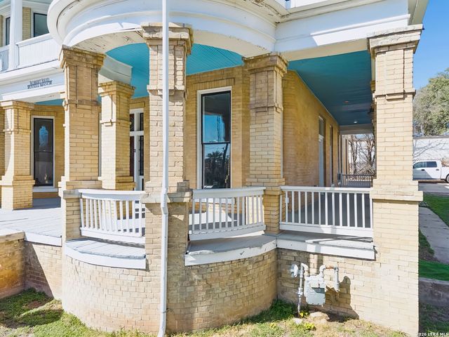 339 W Woodlawn Ave, San Antonio, TX 78212