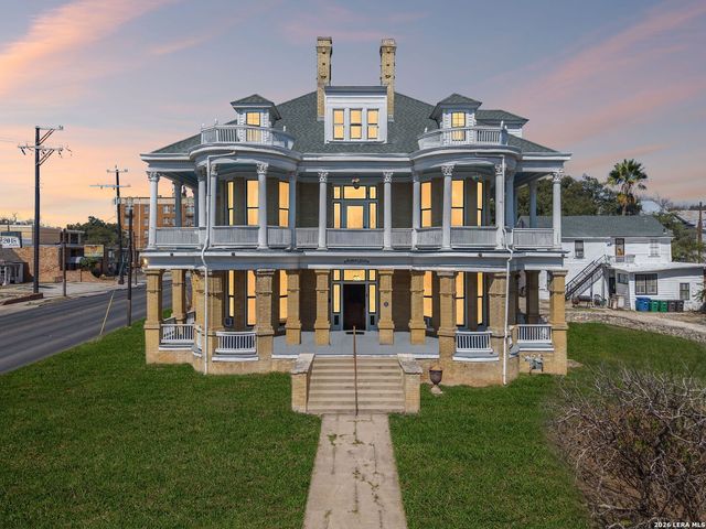 339 W Woodlawn Ave, San Antonio, TX 78212