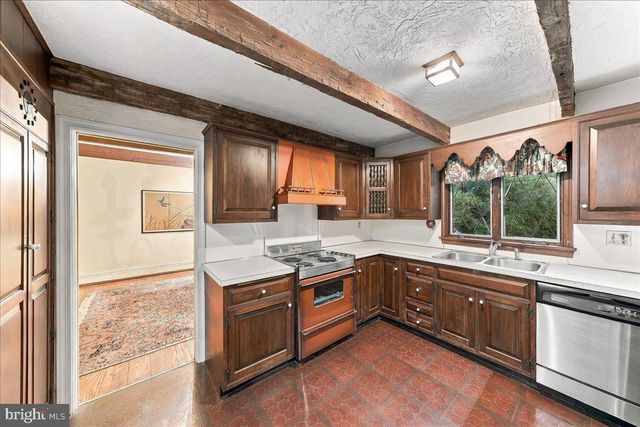 1422 BOBOLINK LN, West Chester, PA 19382