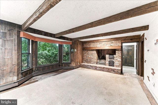 1422 BOBOLINK LN, West Chester, PA 19382