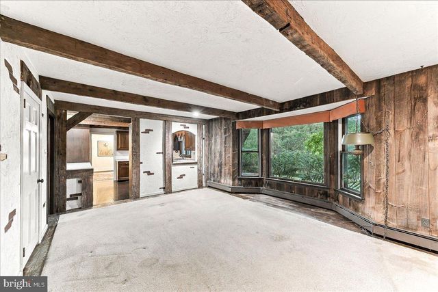 1422 BOBOLINK LN, West Chester, PA 19382