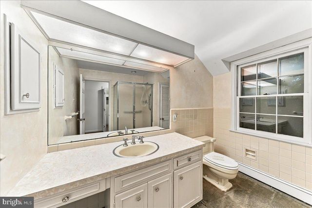 1422 BOBOLINK LN, West Chester, PA 19382