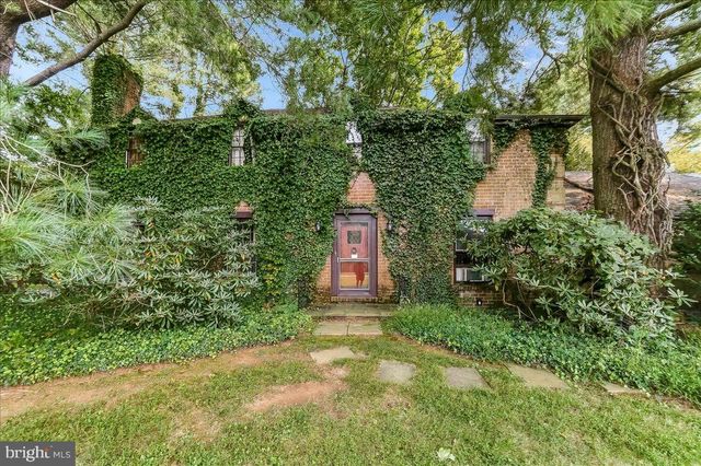 1422 BOBOLINK LN, West Chester, PA 19382