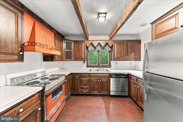 1422 BOBOLINK LN, West Chester, PA 19382