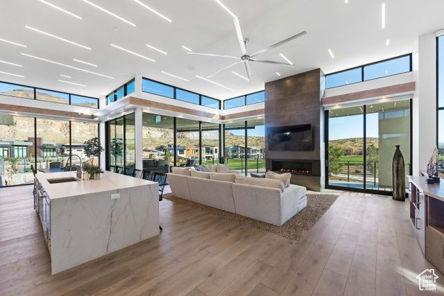 3558 S CYPRESS RD, Hurricane, UT 84737