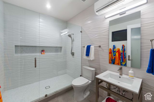 3558 S CYPRESS RD, Hurricane, UT 84737