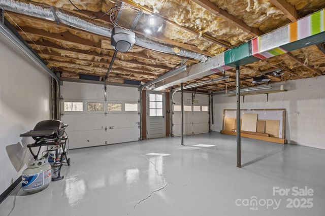 159 Long John Drive, Hendersonville, NC 28791