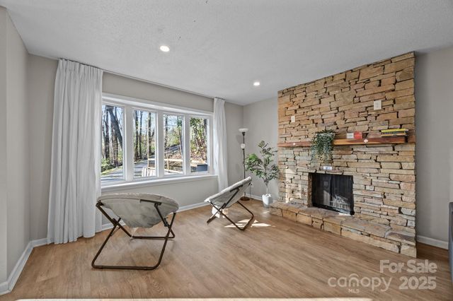 159 Long John Drive, Hendersonville, NC 28791