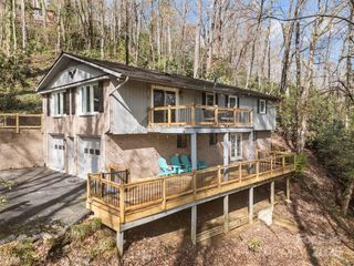 159 Long John Drive, Hendersonville, NC 28791
