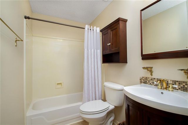 11415 Wacker Lane W, Theodore, AL 36582