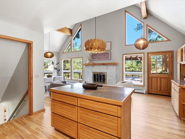 36 Ridge Dr, Boulder, CO 80304