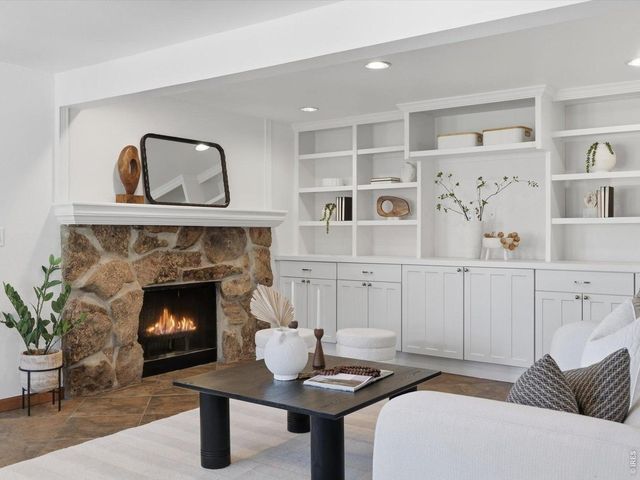 36 Ridge Dr, Boulder, CO 80304