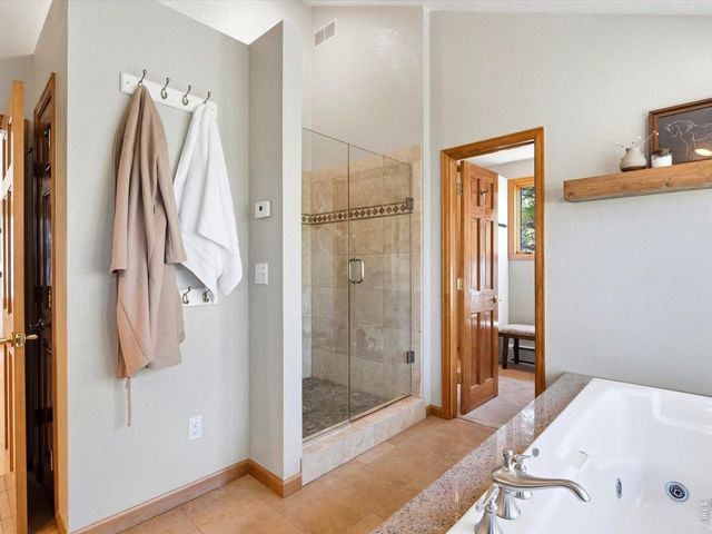 36 Ridge Dr, Boulder, CO 80304