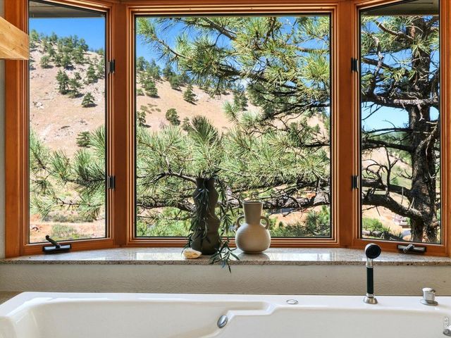 36 Ridge Dr, Boulder, CO 80304