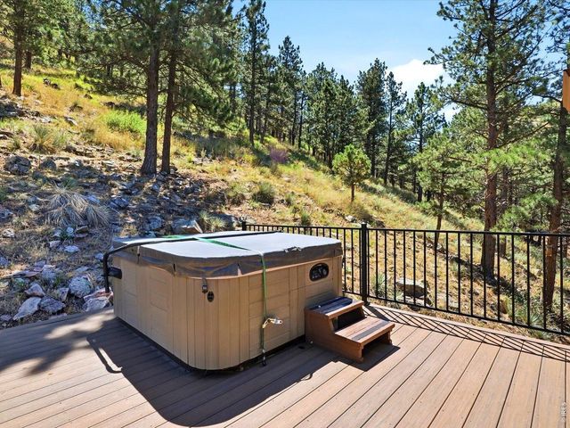 36 Ridge Dr, Boulder, CO 80304