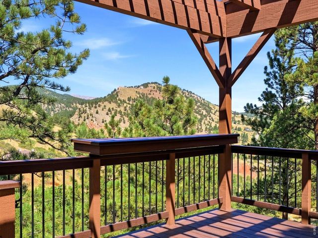 36 Ridge Dr, Boulder, CO 80304
