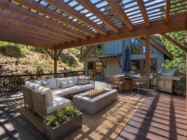 36 Ridge Dr, Boulder, CO 80304
