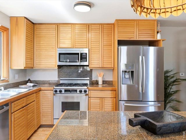 36 Ridge Dr, Boulder, CO 80304