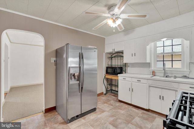 801 E 10TH AVE, York, PA 17402