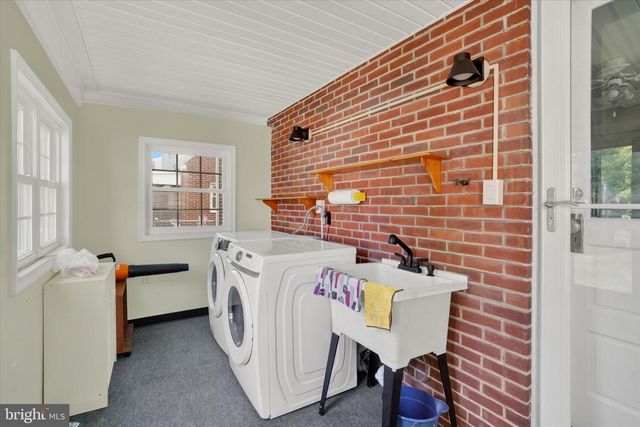 801 E 10TH AVE, York, PA 17402